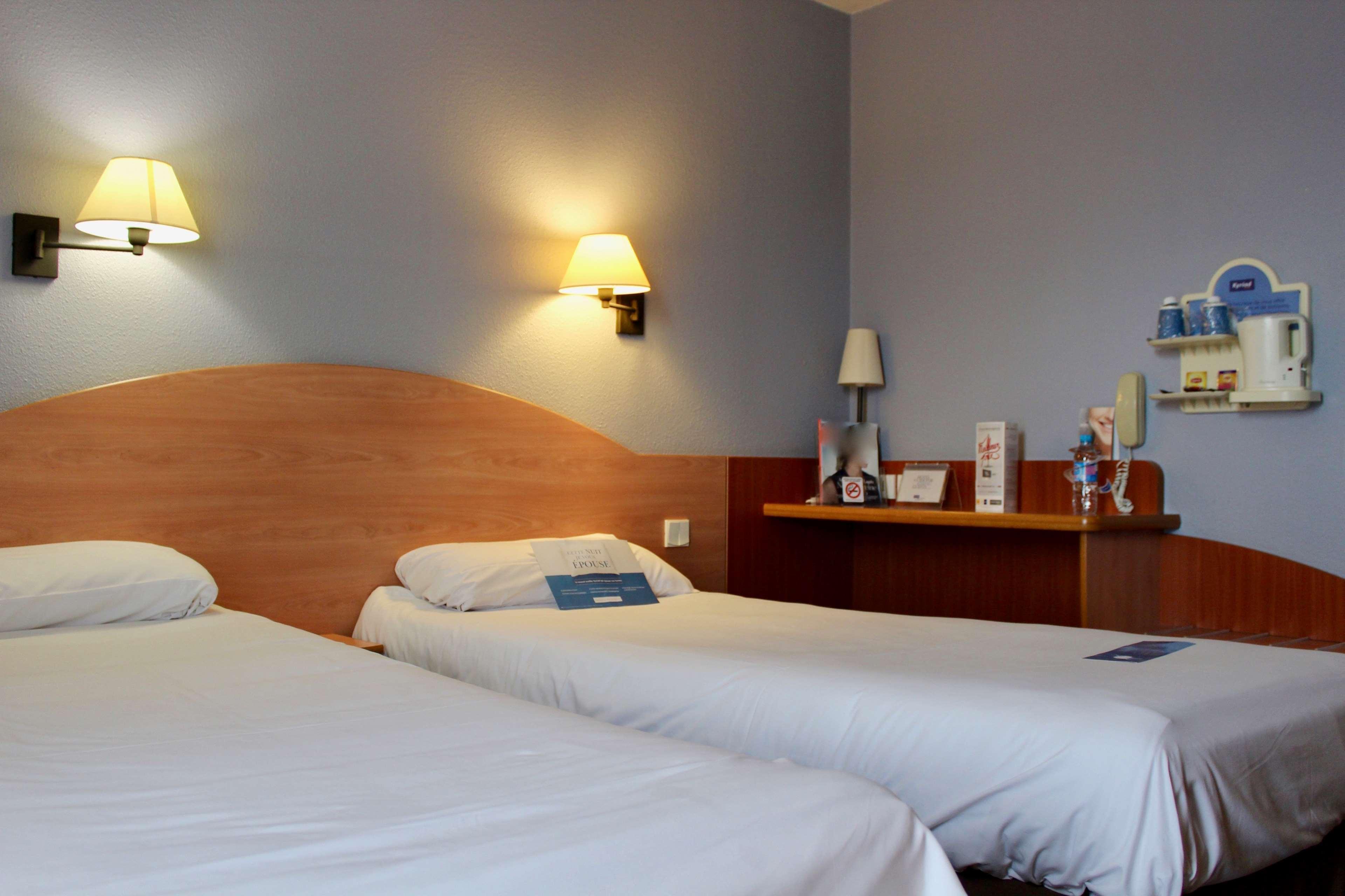 Kyriad Bourges Sud Экстерьер фото